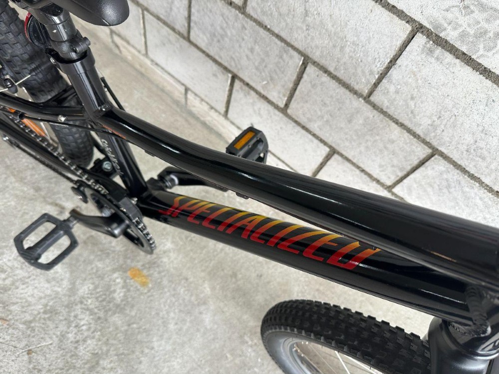 Kindervelo kaufen: SPECIALIZED Hotrock 20 Occasion